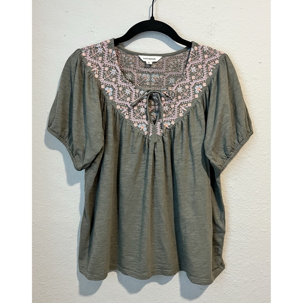 Lucky Brand Blouse Top Medium Olive Green Embroidered Peasant Boho Short Sleeve